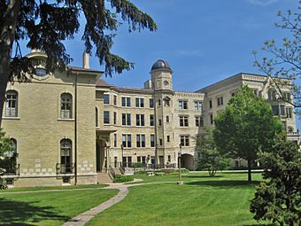 Kemper Hall.JPG