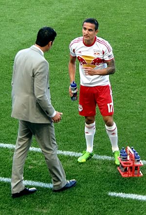 Tim Cahill talks to Mike Petke