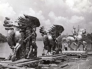 Arlington Memorial Bridge sculptures