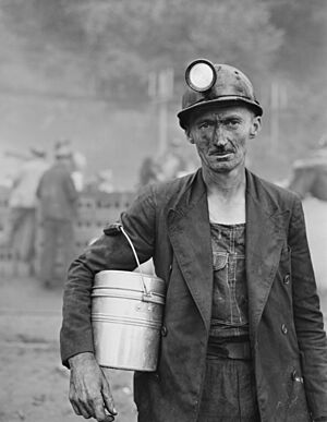 Harry Fain, coal loader. Inland Steel Company, Wheelwright ^1 & 2 Mines, Wheelwright, Floyd County, Kentucky. - NARA - 541452 - cropped and restored