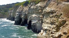 La Jolla-7 caves