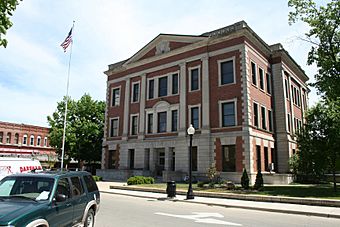 Piatt County Illinois Courthouse.jpg