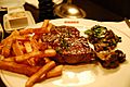 Ribeye med pommes frites (4406208324)