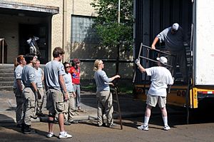 FEMA - 44232 - AmeriCorps at Work in Yazoo City, MS