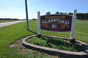 Glasford sign near Illini Bluffs High School