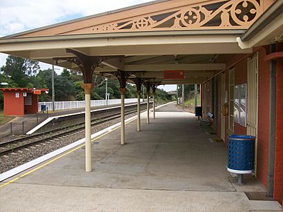 Marulan railway station platforms.jpg