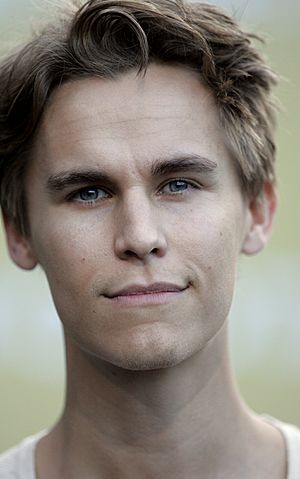 Rhys Wakefield (8482048918).jpg