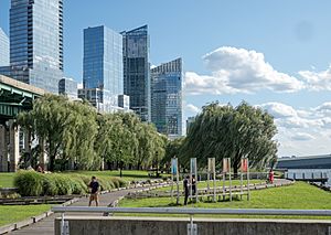 Riverside Park looking south (01585)