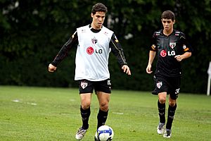 Treino são paulo 22-09. na foto hernanes e oscar