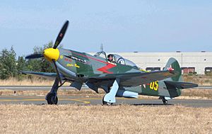 YAK 9U N4425S (8117593833).jpg