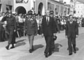 Austrian federal president Dr. Rudolf Kirchschläger with officials, Salzburg, Residenzplatz