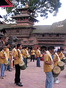 Gunla bajan performance