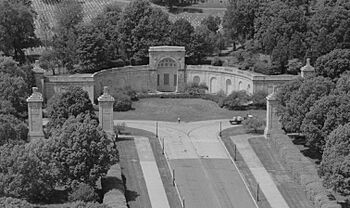 Hemicycle - Arlington National Cemetery - 1993