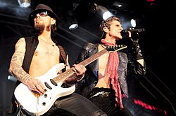 Janes Addiction @ Steel Blue Oval (1 3 2010) (4416154323).jpg