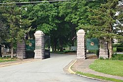 Oakdale Entrance Gates.jpg