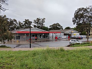 Red Hill shops, Canberra.jpg