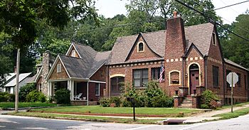 WinnonaParkStreetScapeDecaturGA