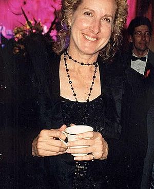 Betty Thomas (cropped).jpg