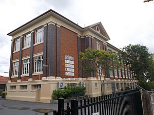 Bulimba State School.jpg