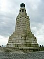 Dundee Law, War Memorial.jpg