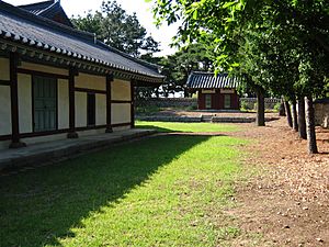 Korea-Gyeongju Hyanggyo-04