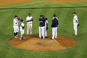 Mariano Rivera Exit Sandman hugging Jeter