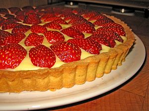 Crostata con crema e fragole