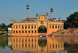 Masjid Afghana with reflection.jpg