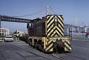 State Belt 25 loading TOFC flats on ship Sep85xRP - Flickr - drewj1946