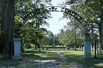 Trinity Cemetery-Chocowinity.jpg