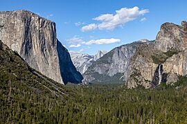 Yosemite Valley from Tunnel.jpg