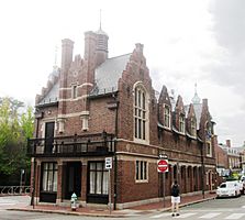 2017 Harvard Lampoon from east, Cambridge, Massachusetts