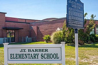 JTBarberSchool 5469.jpg