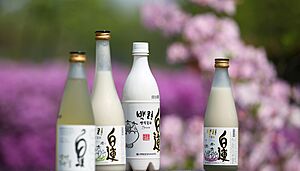 Korea Traditional Rice Wine 02 (17043295678)