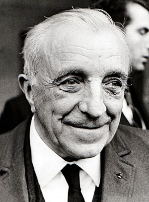 Louis Néel 1970b.jpg