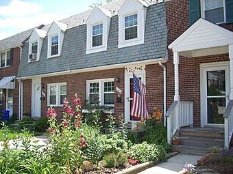 Monroe Courts, Arlington, Virginia.JPG