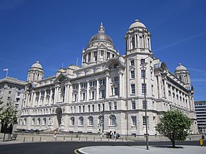 Port of Liverpool building - 2012-05-27 (4)