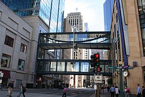 Skyways-Minneapolis-2005-09-27