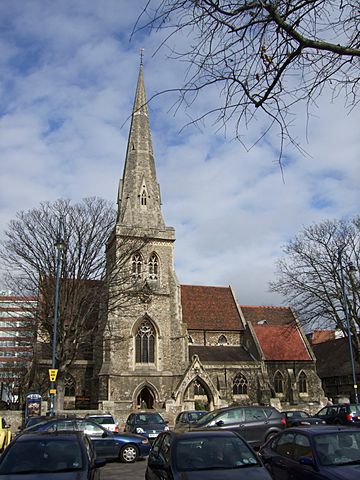 St Edward the Confessor Church Romford - geograph.org.uk - 1778228.jpg