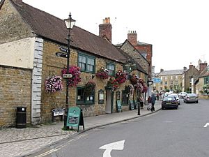 The White Hart Pub. Sherborne - geograph.org.uk - 1502034