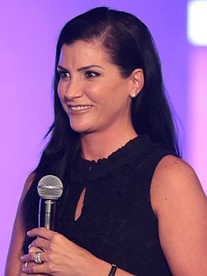 Dana Loesch (42913466691) (cropped).jpg