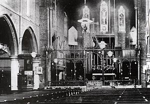 Holy Trinity, Stroud Green (interior)