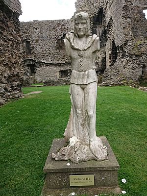 Middleham Castle - Modern day Richard III monument