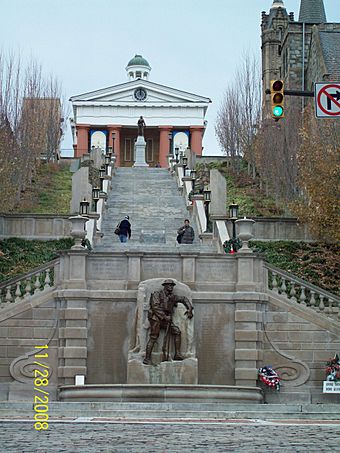 Monument Terrace Lynchburg Nov 08.JPG