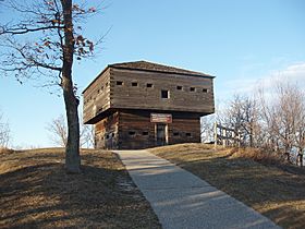 MuskegonStateParkBlockhouse.JPG