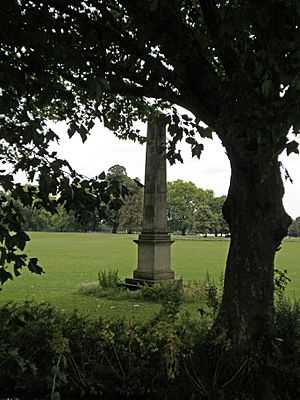 Richmond Deer Park Obelisk.jpg