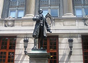 Hamilton statue at Columbia University IMG 0958