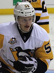 Jake Guentzel 2017-04-27 (1).jpg