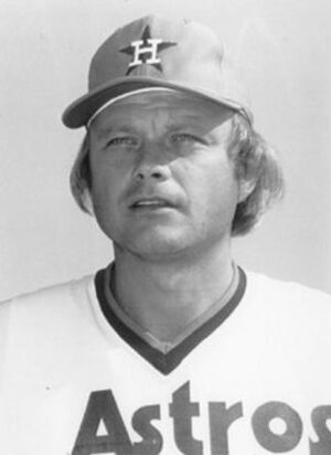 Joe Niekro - Houston Astros - 1976.jpg