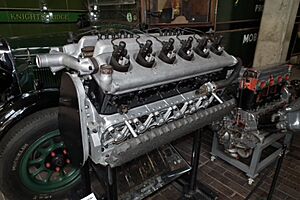 1930 Rolls-Royce Ricardo Diesel Engine (5953963416)